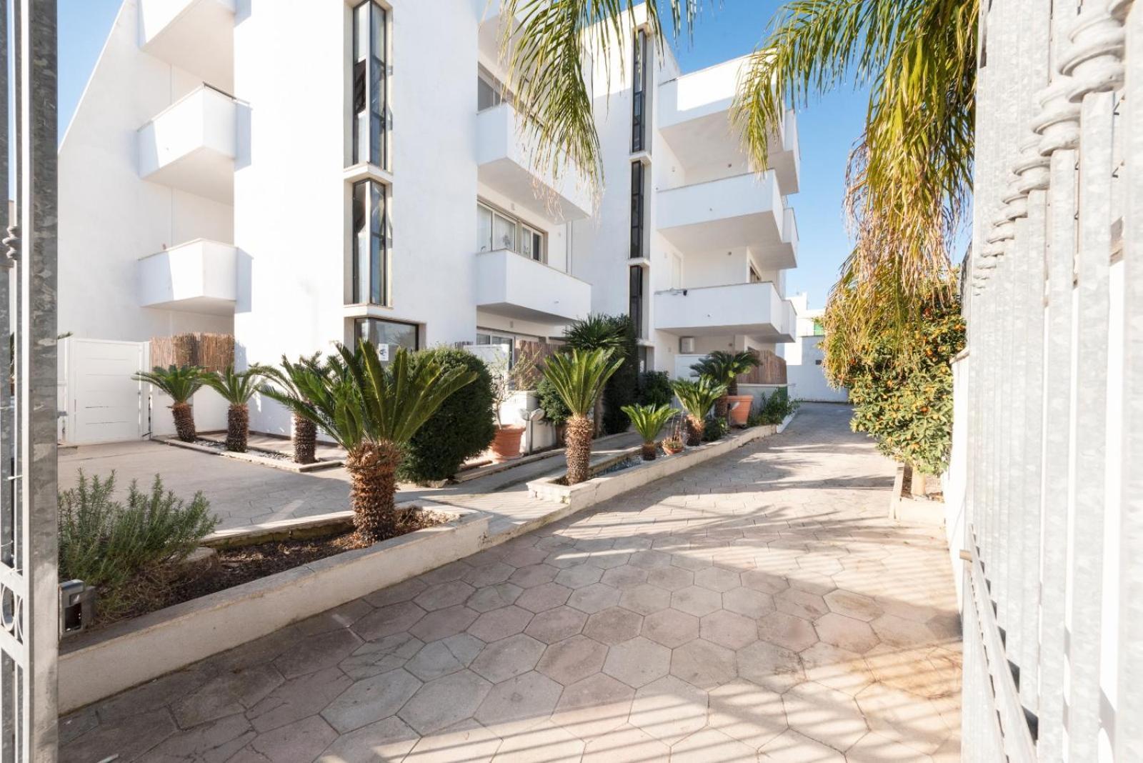 Infinity Residence Con Parcheggio Порто-Чезарео Экстерьер фото